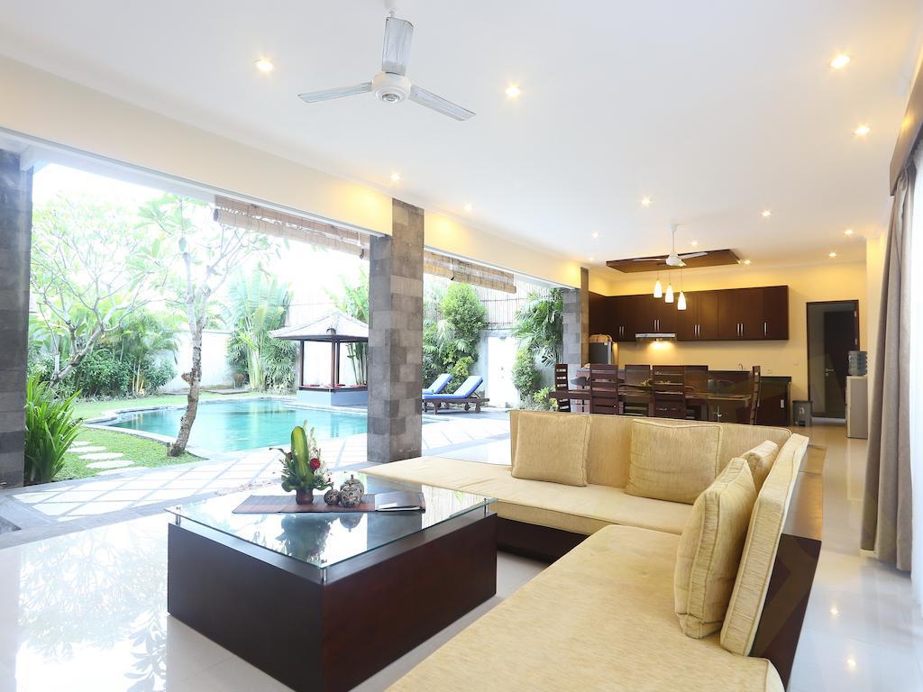 Villa Fanisa Кута Стая снимка